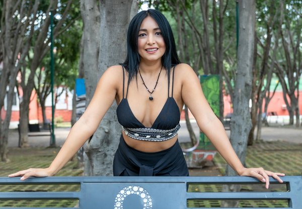 Understanding the difference between impressions and views in digital marketing